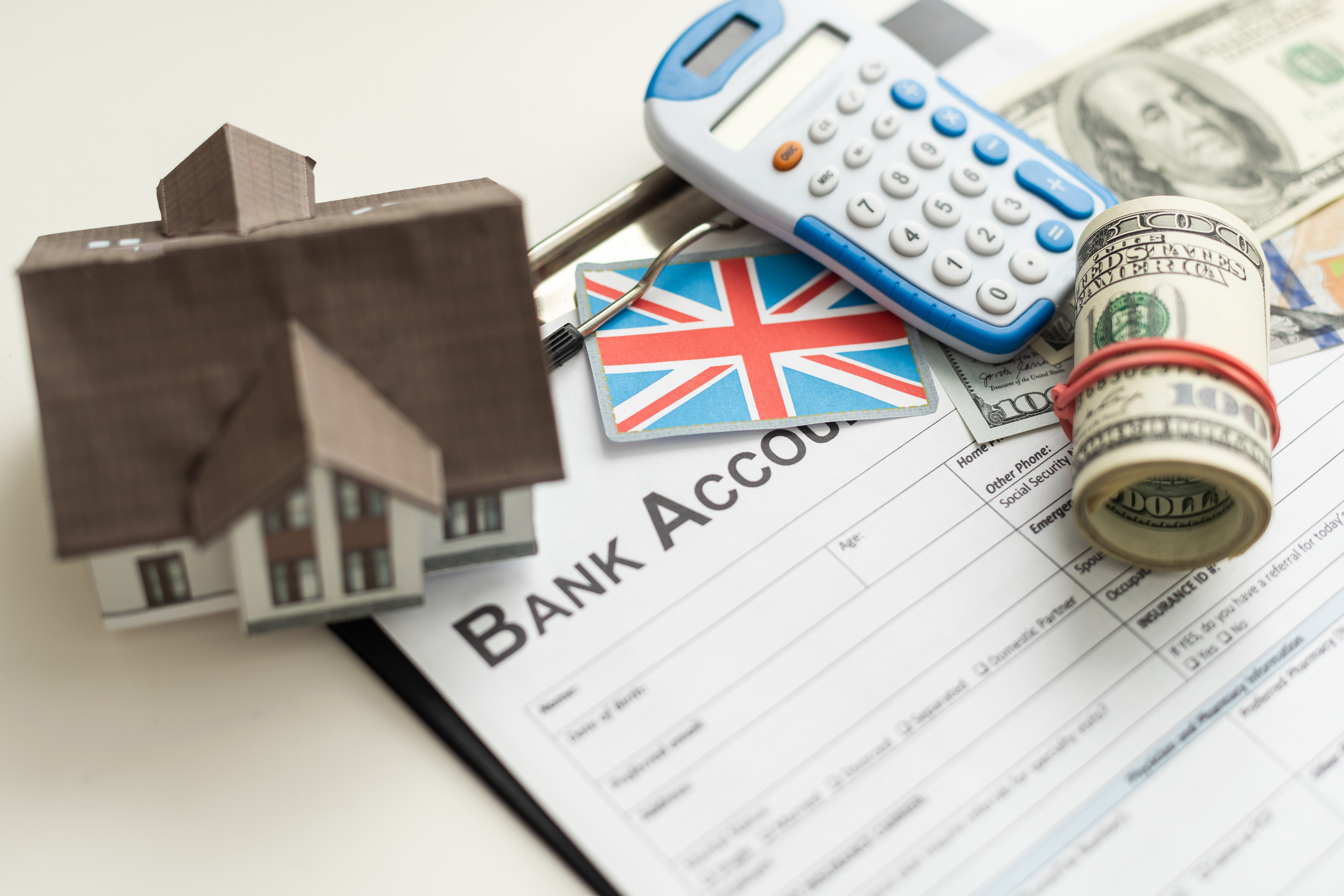 How to Rent Without a Credit History — Guide for Expats